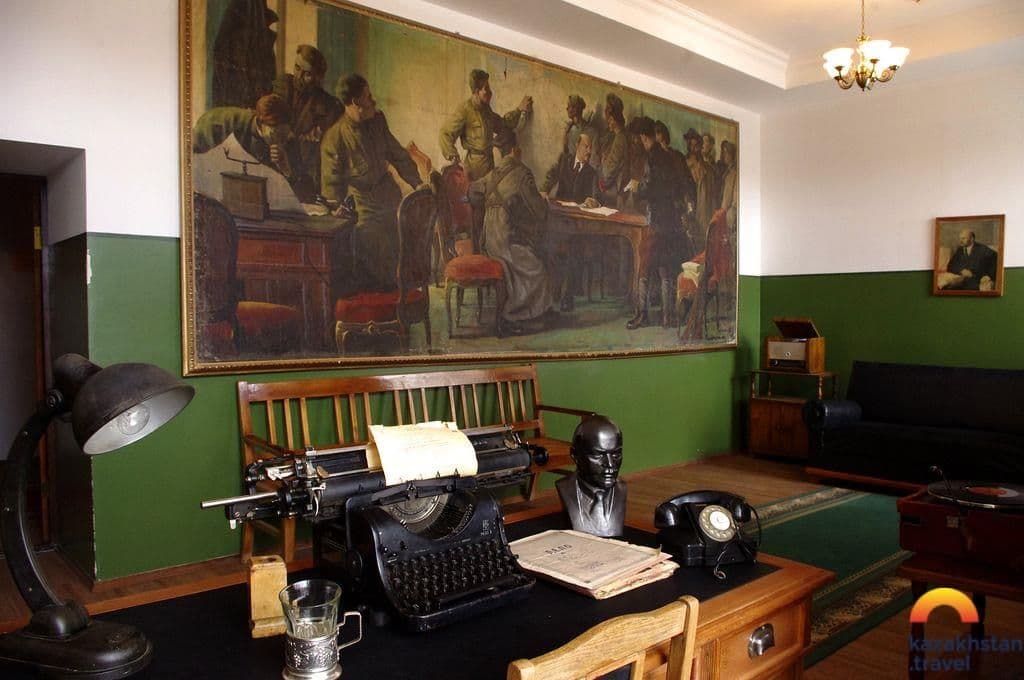 Назад в СССР, или Что там у вас, за занавесом