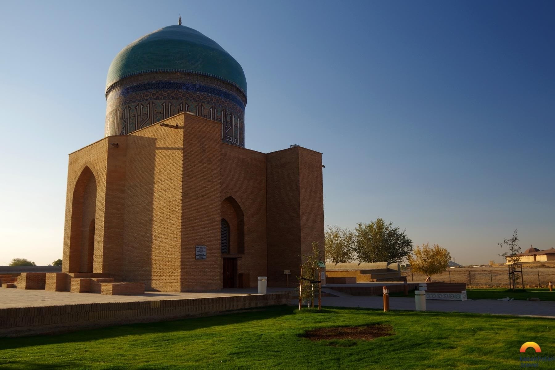 Мавзолей Рабиги Султан Бегим