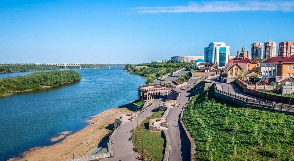 Городская набережная реки Иртыш